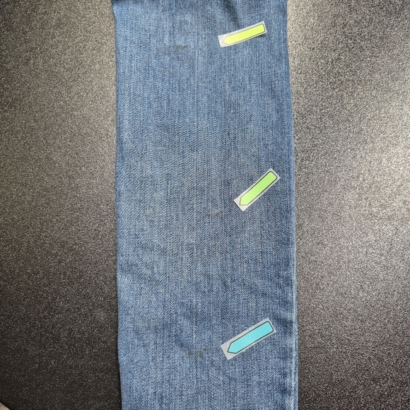 Paige Verdugo Ultra Skinny Low Rise Distressed Jeans - Size 27   ** Light Stains - Picture 12 of 12